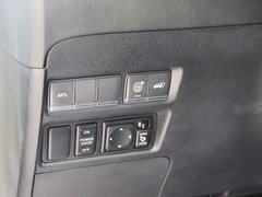 2011款 QX56 5.6L 自动 7座