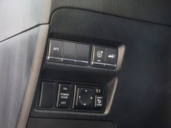 2011款 QX56 5.6L 自动 7座