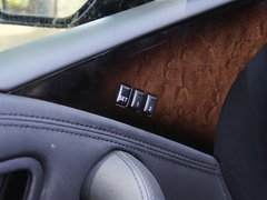 2011款 QX56 5.6L 自动 7座