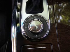 2011款 QX56 5.6L 自动 7座