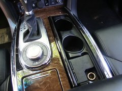 2011款 QX56 5.6L 自动 7座