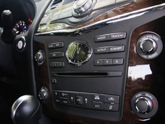 2011款 QX56 5.6L 自动 7座