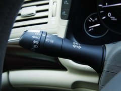 2011款 M25 2.5L 自动 豪华版