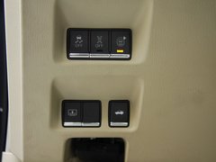 2011款 M25 2.5L 自动 豪华版