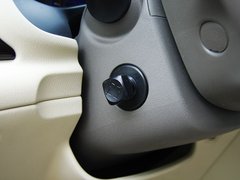 2011款 M25 2.5L 自动 豪华版