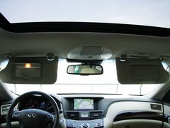 2011款 M25 2.5L 自动 豪华版