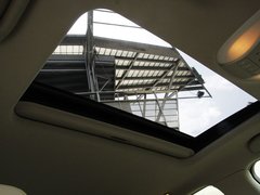 2011款 M25 2.5L 自动 豪华版