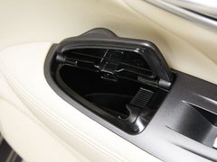 2011款 M25 2.5L 自动 豪华版