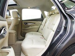 2011款 M25 2.5L 自动 豪华版