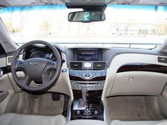 2011款 M25 2.5L 自动 豪华版