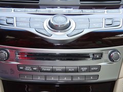 2011款 M25 2.5L 自动 豪华版