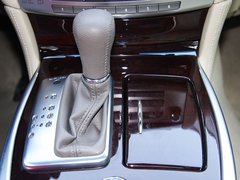 2011款 M25 2.5L 自动 豪华版