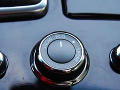 2011款 M25 2.5L 自动 豪华版