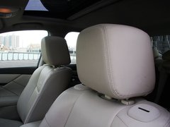 2011款 M25 2.5L 自动 豪华版
