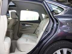 2011款 M25 2.5L 自动 豪华版
