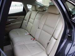 2011款 M25 2.5L 自动 豪华版