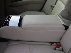 2011款 M25 2.5L 自动 豪华版