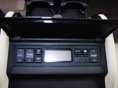 2011款 M25 2.5L 自动 豪华版