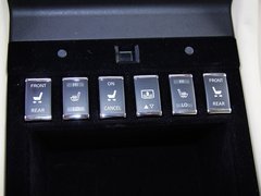 2011款 M25 2.5L 自动 豪华版