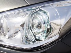 2011款 M25 2.5L 自动 豪华版
