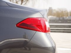2011款 M25 2.5L 自动 豪华版