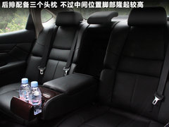 2011款 M25L 2.5L 自动 奢华版