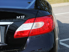 2011款 M37 3.7L 自动 