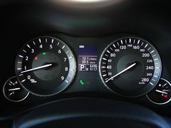 2011款 M37 3.7L 自动 