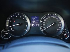 2011款 M37 3.7L 自动 