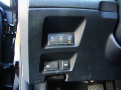 2011款 M37 3.7L 自动 