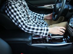 2011款 M37 3.7L 自动 