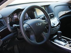 2011款 M37 3.7L 自动 
