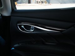 2011款 M37 3.7L 自动 