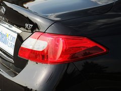 2011款 M37 3.7L 自动 