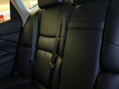 2011款 M37 3.7L 自动 