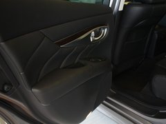 2011款 M37 3.7L 自动 