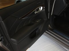 2011款 M37 3.7L 自动 