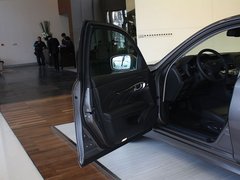 2011款 M37 3.7L 自动 