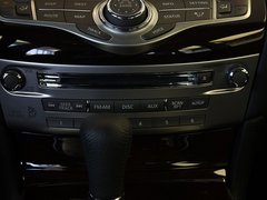 2011款 M37 3.7L 自动 