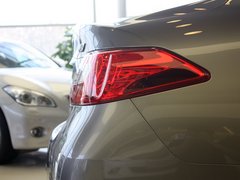 2011款 M37 3.7L 自动 