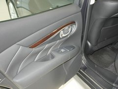 2011款 M37 3.7L 自动 