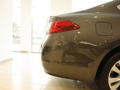 2011款 M37 3.7L 自动 