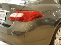 2011款 M37 3.7L 自动 