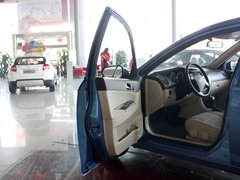 2010款 1.5L 自动 豪华型