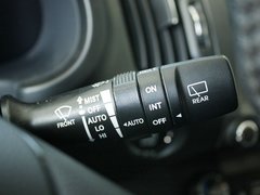 2011款 2.0L 自动 两驱版 Premium 5座