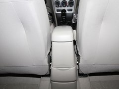 2011款 1.6L 自动 尊雅型