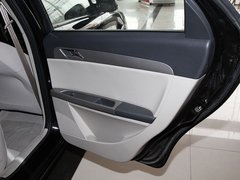 2011款 1.6L 自动 尊雅型