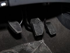 2011款 1.6L 自动 尊贵型