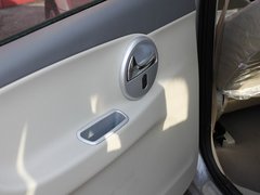 2010款 1.3L 手动 标准型 5座
