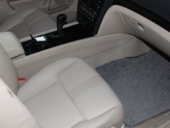 2011款 2.0L 自动 行政版